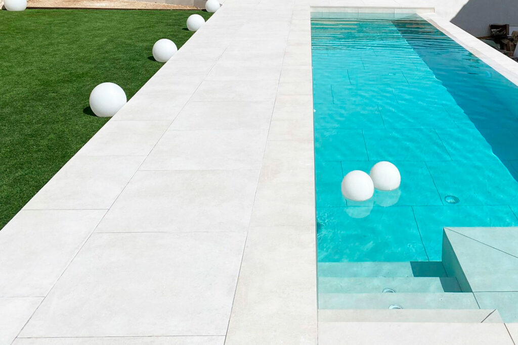 revestimiento ceramico para piscina